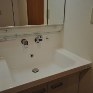 リクシル　システム洗面化粧台　ピアラ